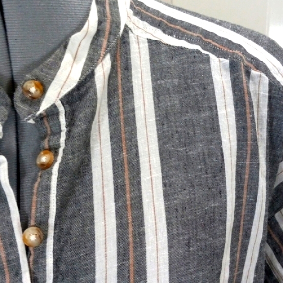 Banana Republic Womens Grey/White  Polo Sz Sm, half button Top Linen/ cotton - Picture 5 of 7